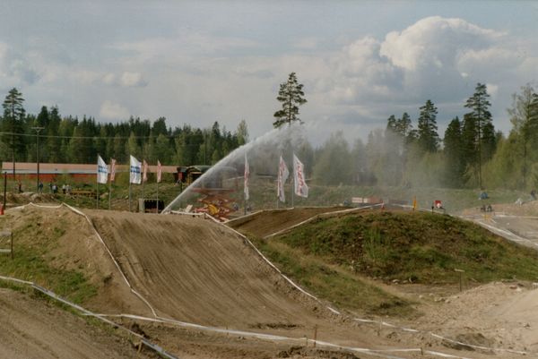 Hyvinkää GP-250 1991 kastelu pelaa
